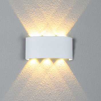 مصباح جداري LED مقاوم للماء من الألمنيوم والأكريليك بتصميم حديث وبسيط للباحات الخارجية 