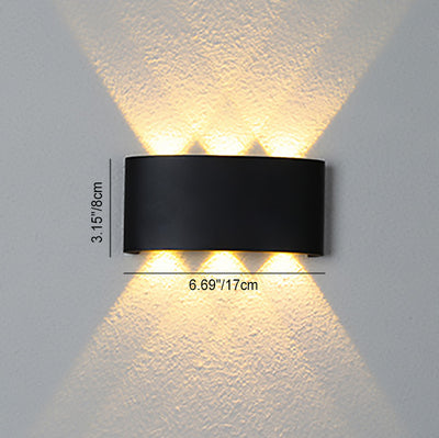 مصباح جداري LED مقاوم للماء من الألمنيوم والأكريليك بتصميم حديث وبسيط للباحات الخارجية 