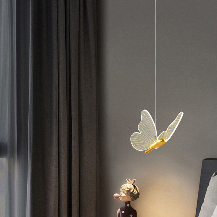 Lustre à LED en acrylique avec motif de papillon créatif contemporain pour chambre 