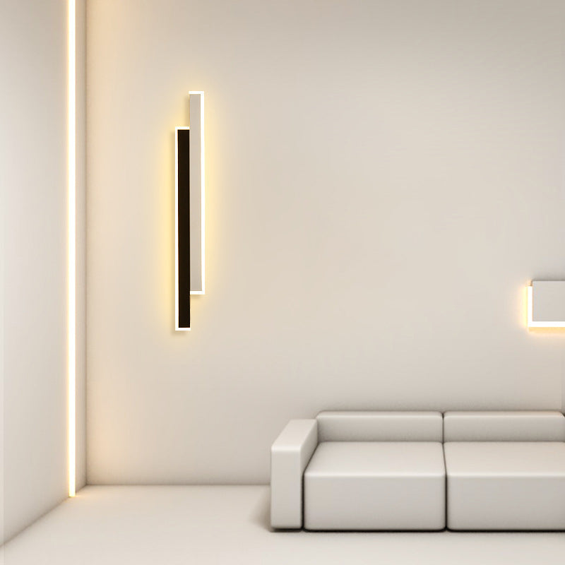 مصباح حائط LED من الأكريليك والحديد بتصميم شريط طويل عصري وبسيط لغرفة المعيشة 