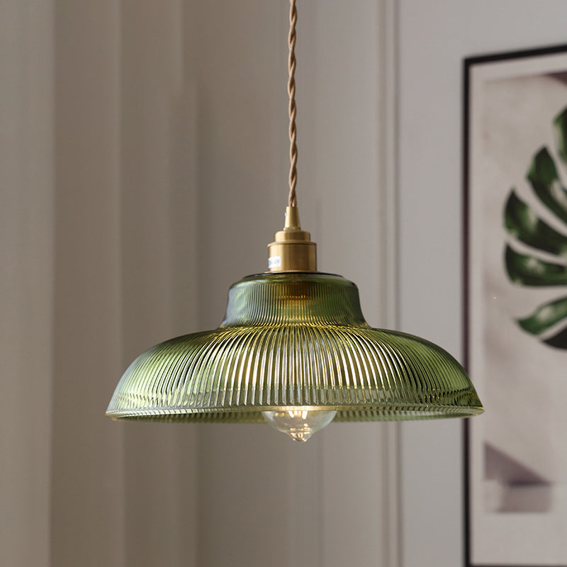 Suspension lumineuse contemporaine en laiton avec verre à rayures en forme de chapeau nordique 1 - Lumière pour salon 