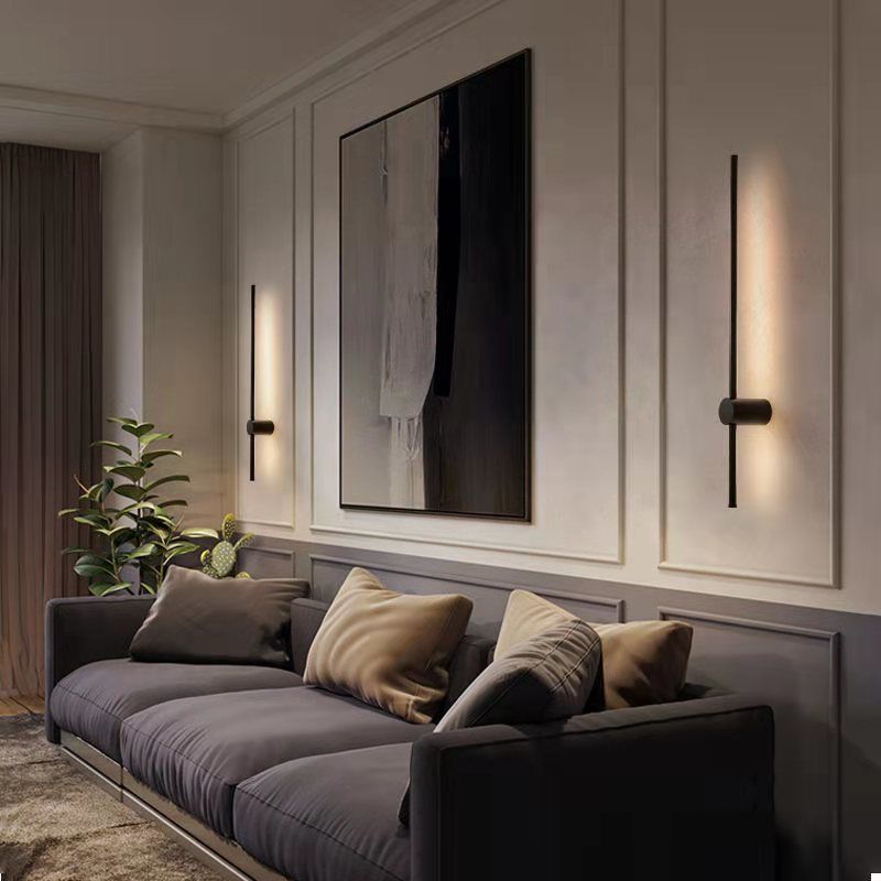 Moderne Art Deco Langstab Eisen Aluminium Silikon LED Wandleuchte für Wohnzimmer 