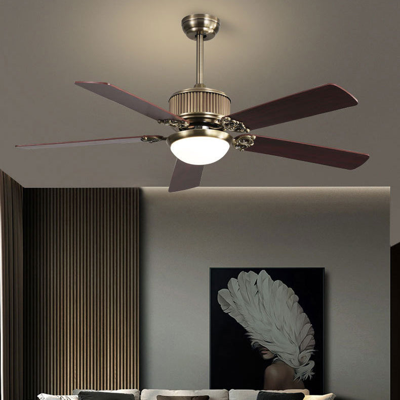 Zeitgenössischer nordischer Deckenventilator mit fünf Flügeln aus Kupfer, Holz und Glas mit LED-Abwärtstangen für das Wohnzimmer 