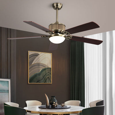 Zeitgenössischer nordischer Deckenventilator mit fünf Flügeln aus Kupfer, Holz und Glas mit LED-Abwärtstangen für das Wohnzimmer 