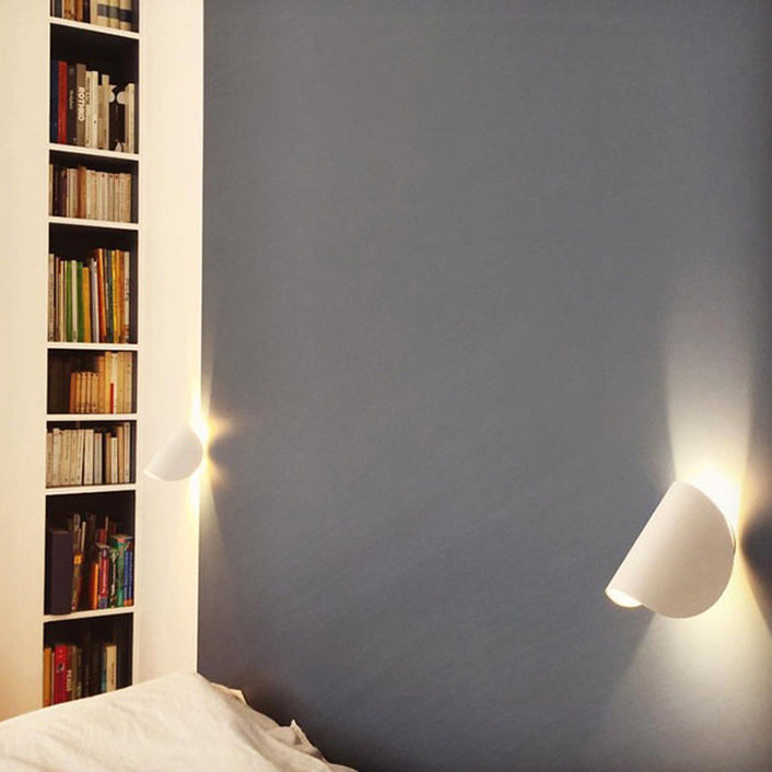 Aplique de pared redondo minimalista moderno de hierro con ajuste libre de 1 luz para pasillos 