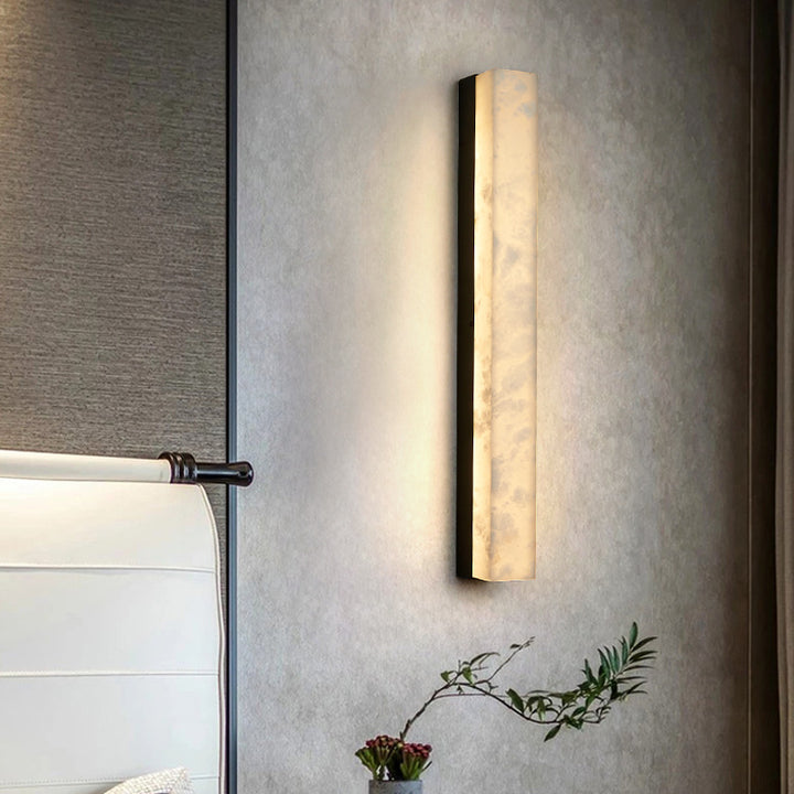 Traditionelle chinesische lange Streifen-Kupfer-Marmor-LED-Wandleuchte für das Wohnzimmer 