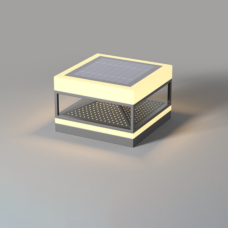Lumière de poteau extérieure LED cubique carrée en acier inoxydable solaire étanche industrielle contemporaine pour patio extérieur 
