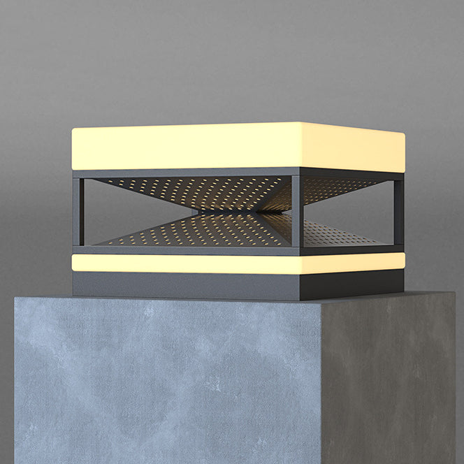 Lumière de poteau extérieure LED cubique carrée en acier inoxydable solaire étanche industrielle contemporaine pour patio extérieur 