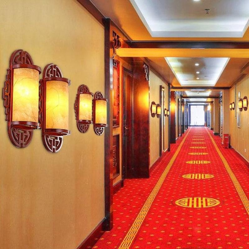 Traditioneller chinesischer Zylinder Imitation Schaffell Lampenschirm Holz 1/2 - Licht Wandleuchte für Schlafzimmer 