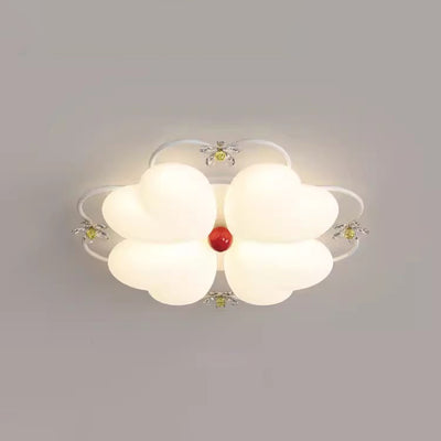 ضوء سقف متدفق LED بتصميم قلب من الأكريليك والحديد PE مع خياطة زهور كريم نوردية معاصرة لغرفة النوم 
