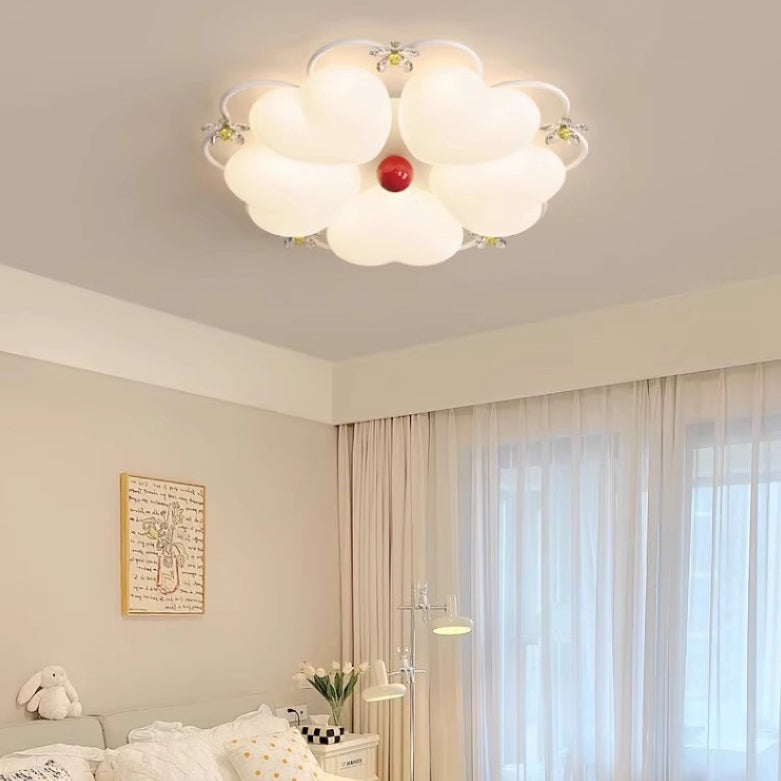 ضوء سقف متدفق LED بتصميم قلب من الأكريليك والحديد PE مع خياطة زهور كريم نوردية معاصرة لغرفة النوم 