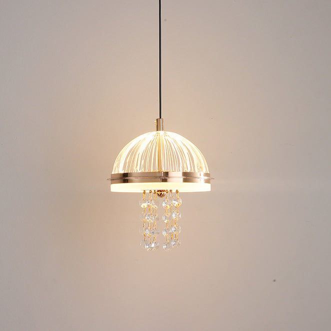 Moderne Luxusqualle Form Eisen Kristall Acryl Lampenschirm LED Pendelleuchte für Esszimmer 