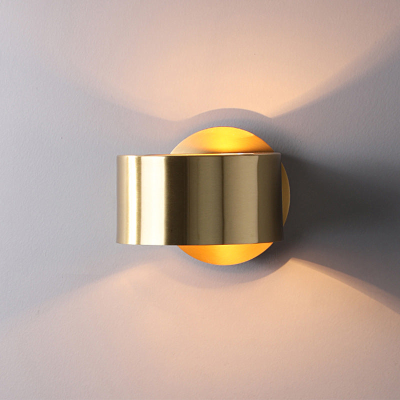 Moderner minimalistischer runder drehbarer Wandleuchter aus Vollkupfer mit 1 Licht für das Schlafzimmer 