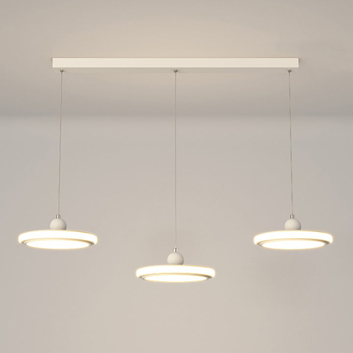 Zeitgenössischer nordischer runder Acryl-Lampenschirm Eisen-LED-Kronleuchter für das Esszimmer 