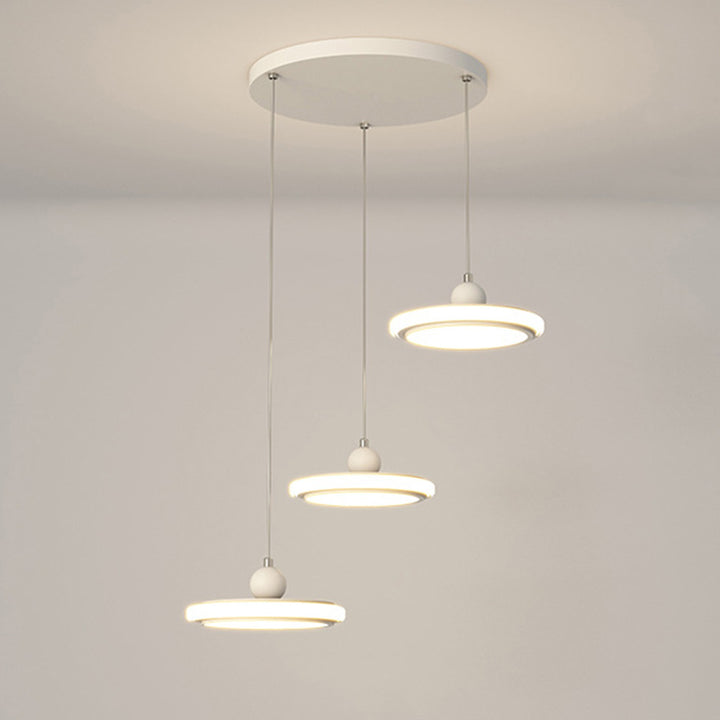 Zeitgenössischer nordischer runder Acryl-Lampenschirm Eisen-LED-Kronleuchter für das Esszimmer 