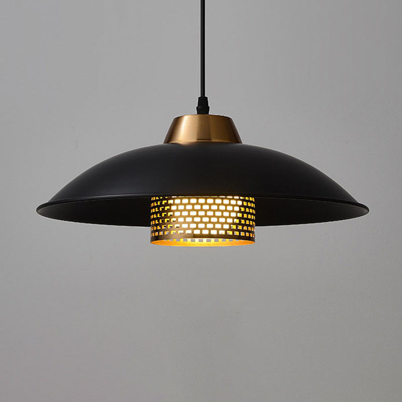 Zeitgenössische skandinavische Lampenschirm aus Aluminium und Eisen in Schalenform 1 - Licht Pendelleuchte für Esszimmer 