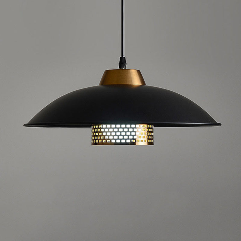 Zeitgenössische skandinavische Lampenschirm aus Aluminium und Eisen in Schalenform 1 - Licht Pendelleuchte für Esszimmer 