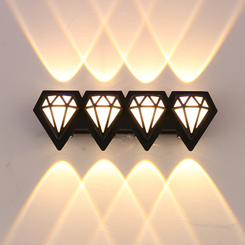 Zeitgenössische kreative wasserdichte Aluminium-Diamantform-LED-Wandleuchte für den Außenbereich 
