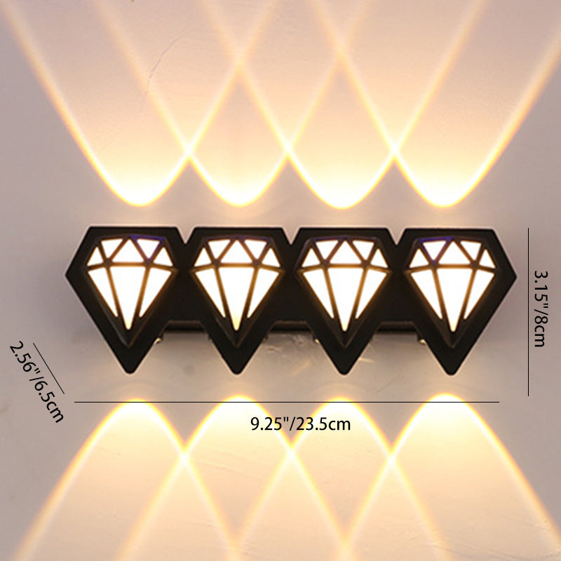 Zeitgenössische kreative wasserdichte Aluminium-Diamantform-LED-Wandleuchte für den Außenbereich 