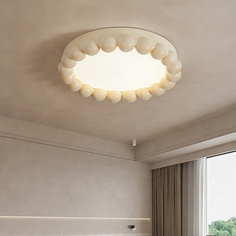 Zeitgenössische nordische runde Kuchenform Fiberglas Acryl LED Deckenleuchte für das Schlafzimmer 