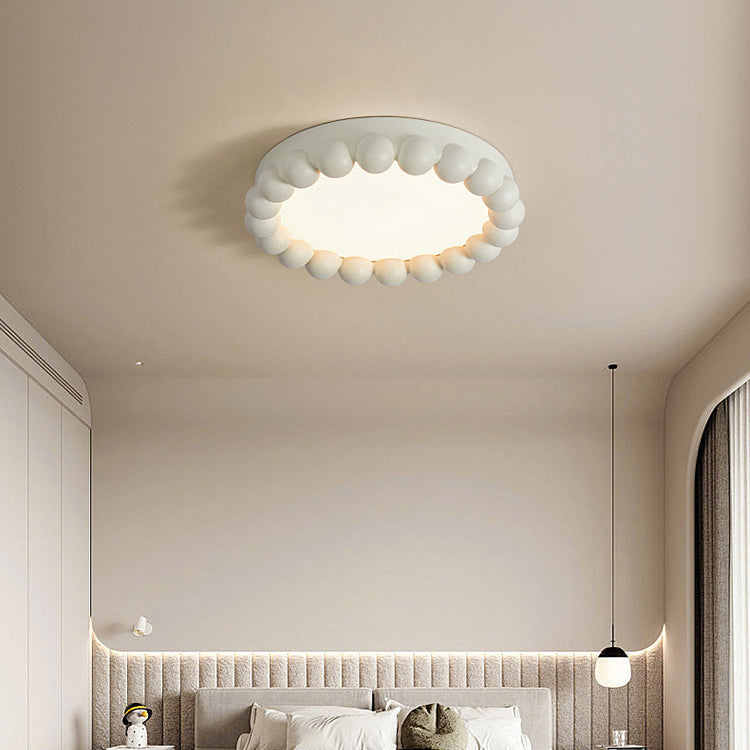 Zeitgenössische nordische runde Kuchenform Fiberglas Acryl LED Deckenleuchte für das Schlafzimmer 