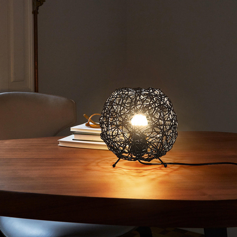 Zeitgenössische kreative Rattan-Weberei Vogelnest 1 - Licht Tischlampe für Wohnzimmer 