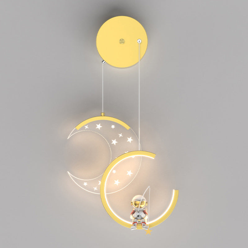Zeitgenössische nordische Astronaut Mond Sterne Muster Acryl Eisen LED Wandleuchte für Wohnzimmer 
