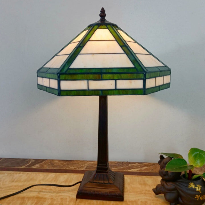 Lampe de table à 1 lumière avec abat-jour conique en verre à grille et base en résine vintage traditionnelle pour salon 