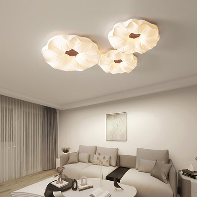 مصباح سقف LED بقاعدة حديدية مع عاكس ضوء أكريليك بتصميم زهرة كريم نورديك معاصر لغرفة النوم 