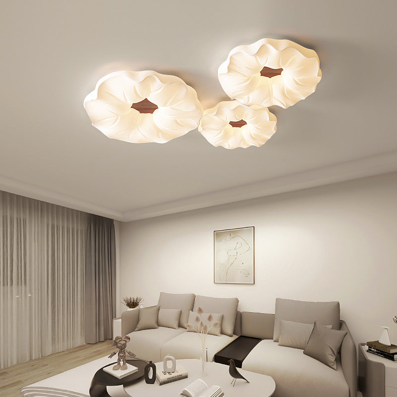 مصباح سقف LED بقاعدة حديدية مع عاكس ضوء أكريليك بتصميم زهرة كريم نورديك معاصر لغرفة النوم 