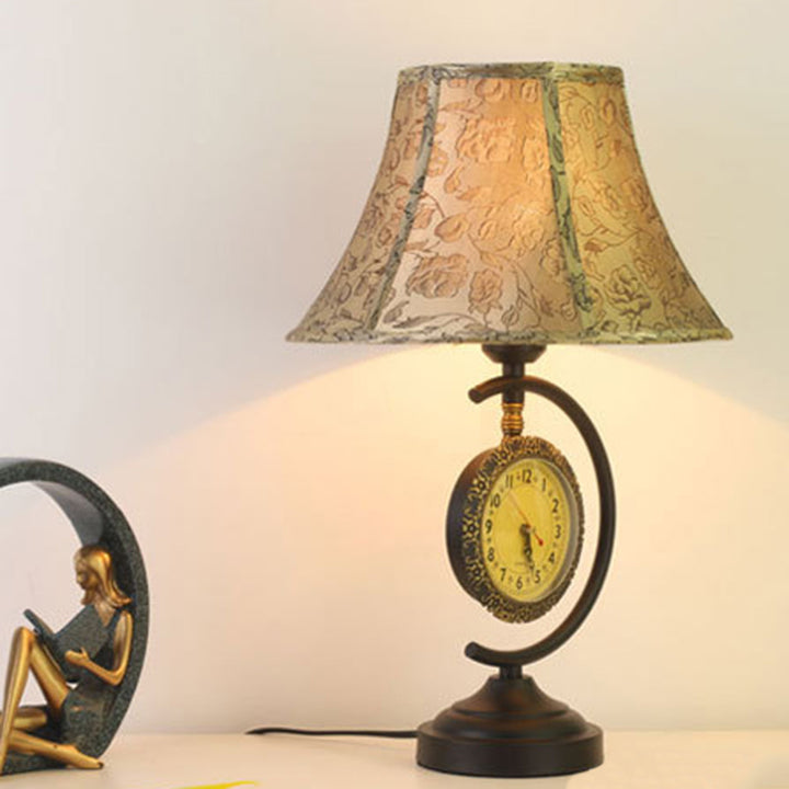 Pantalla de lámpara de tela con patrón de reloj europeo tradicional, base de hierro, lámpara de mesa de 1 luz para sala de estar 