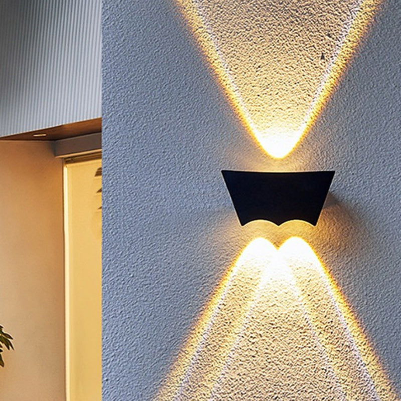 Aplique de pared LED con pantalla de lámpara de aluminio completo en forma de trapecio invertido impermeable de simplicidad moderna para patio exterior 