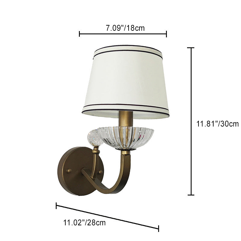 Applique murale contemporaine en forme de chapeau de simplicité en tissu avec cristaux en fer 1 - Lumière pour salon 