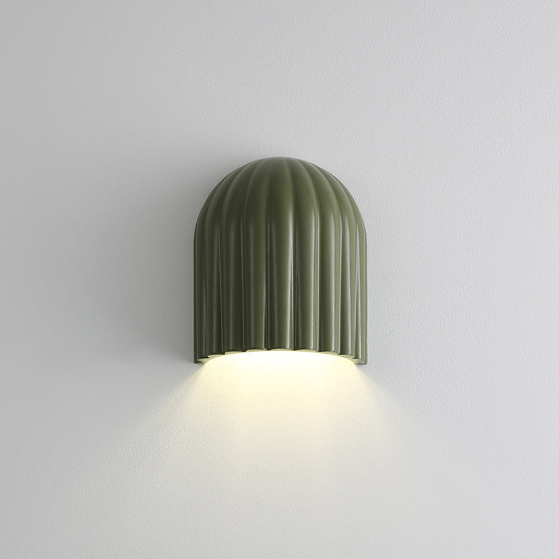 Pantalla de lámpara de hierro con franjas verticales semicirculares crema creativa contemporánea 2 - Aplique de pared de luz para dormitorio 