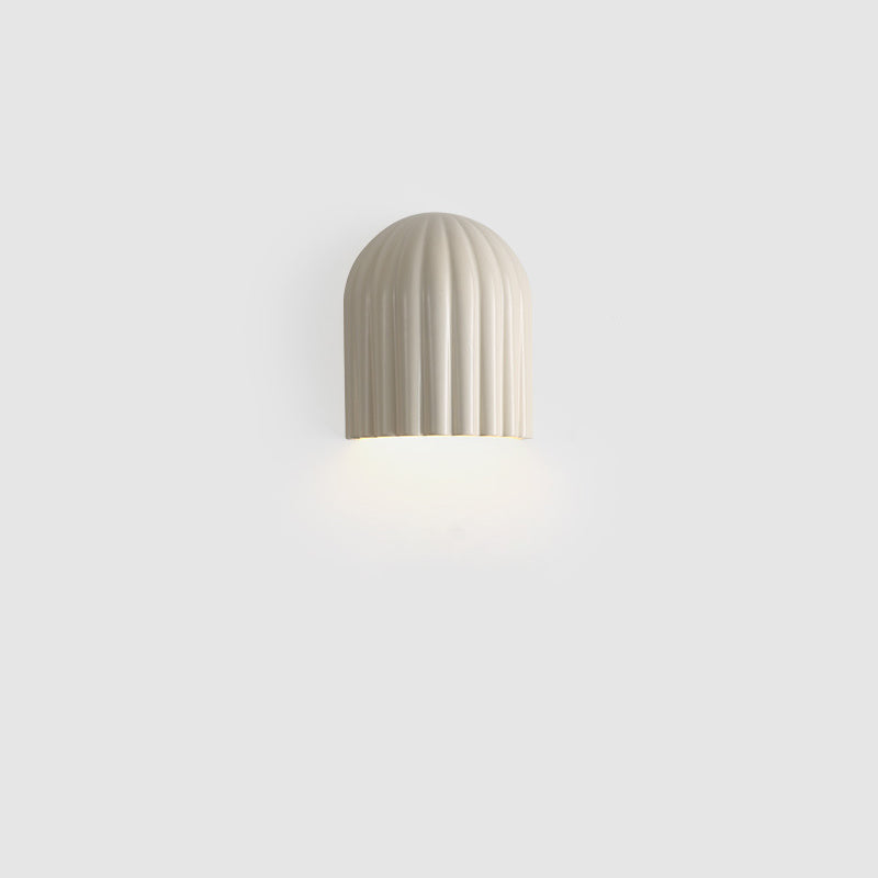Pantalla de lámpara de hierro con franjas verticales semicirculares crema creativa contemporánea 2 - Aplique de pared de luz para dormitorio 