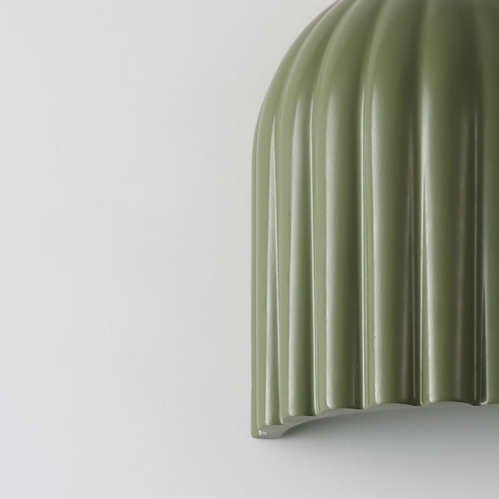 Pantalla de lámpara de hierro con franjas verticales semicirculares crema creativa contemporánea 2 - Aplique de pared de luz para dormitorio 