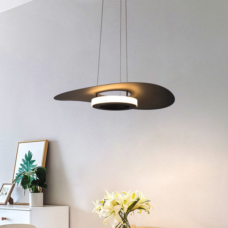 Zeitgenössischer nordischer UFO-förmiger Aluminium-Acryl-Lampenschirm LED-Kronleuchter für Esszimmer 