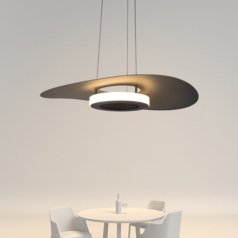 Zeitgenössischer nordischer UFO-förmiger Aluminium-Acryl-Lampenschirm LED-Kronleuchter für Esszimmer 