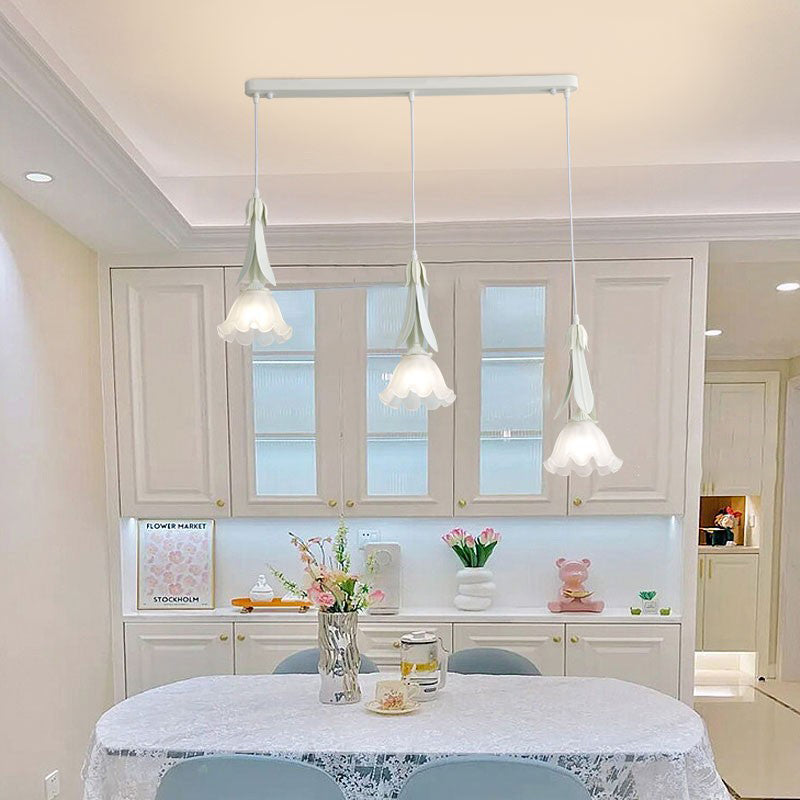 Zeitgenössische nordische Blumen Eisen Glas Lampenschirm 3 - Licht Kronleuchter für Esszimmer 