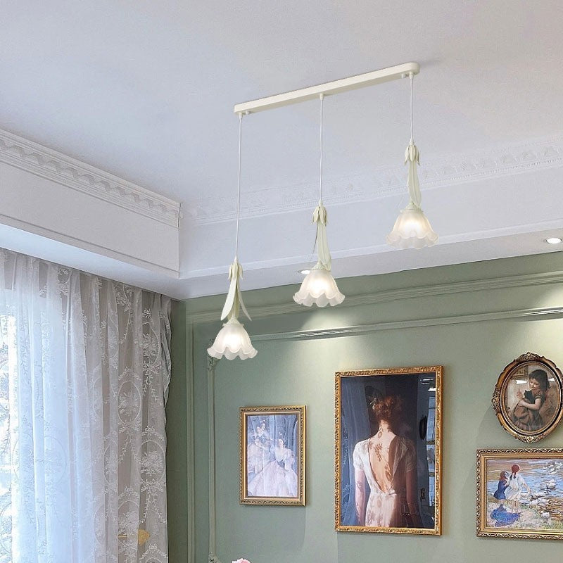 Zeitgenössische nordische Blumen Eisen Glas Lampenschirm 3 - Licht Kronleuchter für Esszimmer 