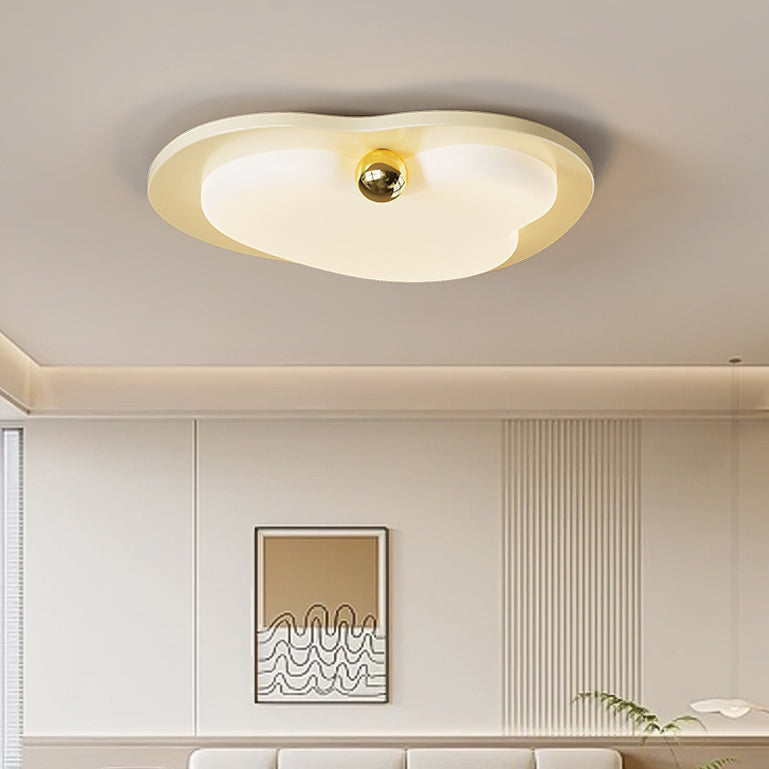Lustre LED moderne avec abat-jour en acrylique en forme de cœur créatif et monture affleurante pour chambre à coucher 