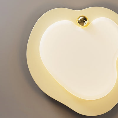 Lustre LED moderne avec abat-jour en acrylique en forme de cœur créatif et monture affleurante pour chambre à coucher 