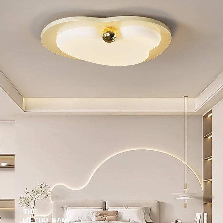 Lustre LED moderne avec abat-jour en acrylique en forme de cœur créatif et monture affleurante pour chambre à coucher 