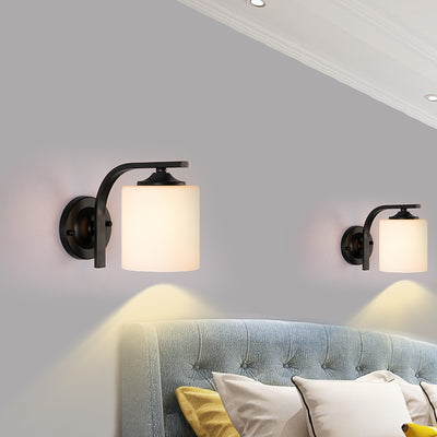 Lampe murale à une lumière en fer avec abat-jour en verre cylindrique de simplicité moderne pour salon 