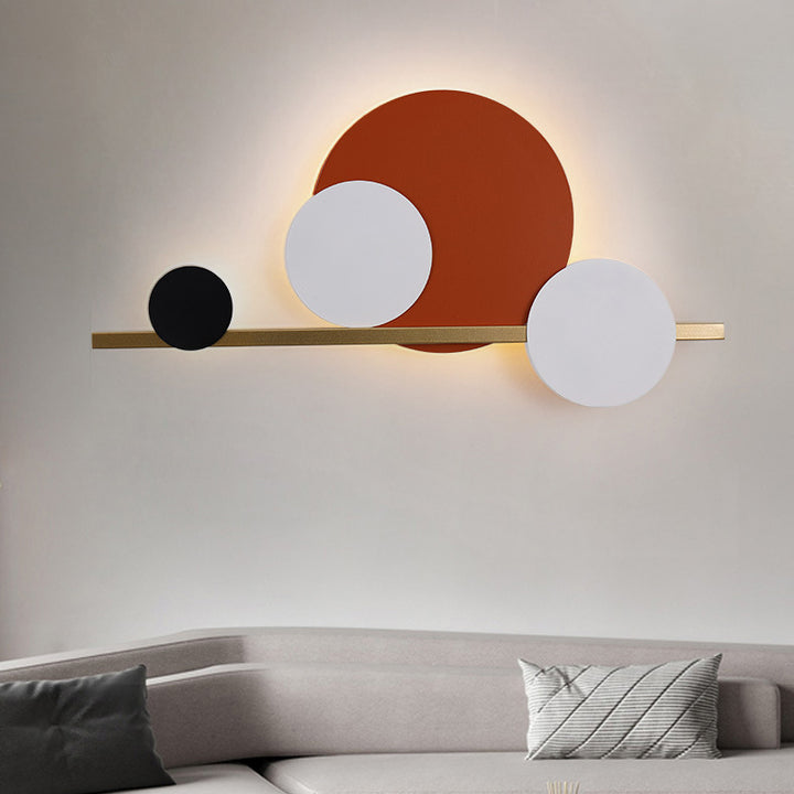 مصباح حائط LED بغطاء أكريليك وحديد بتصميم بسيط ومعاصر لغرفة المعيشة 