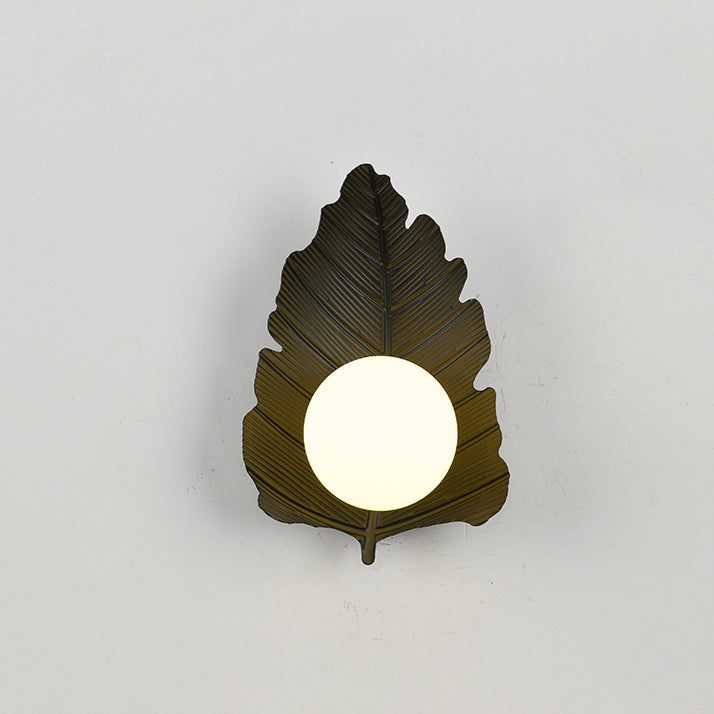 Zeitgenössische kreative Eisenblatt-Glaskugel-Lampenschirm 1 - Licht Wandleuchte für Wohnzimmer 