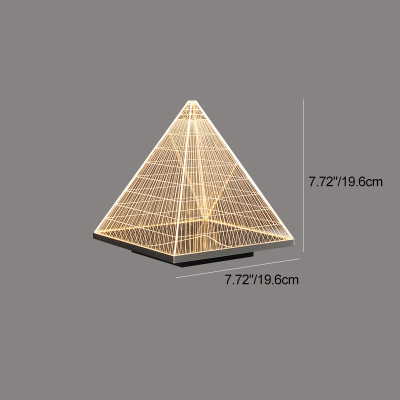 Lampe de table LED avec abat-jour en acrylique pyramidal Art Déco moderne et base en acier inoxydable pour salon 