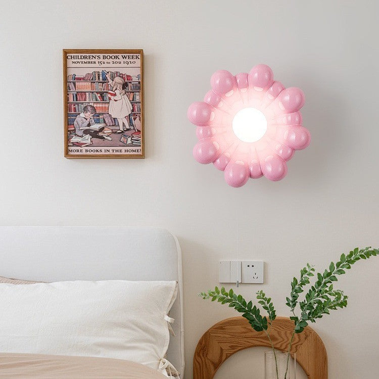 Applique murale contemporaine en résine de forme florale crème nordique avec abat-jour en verre 1 - lampe pour salon 