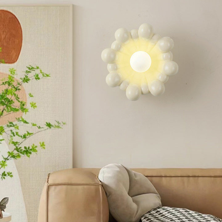 Applique murale contemporaine en résine de forme florale crème nordique avec abat-jour en verre 1 - lampe pour salon 