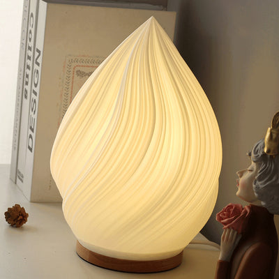 مصباح طاولة حديث بتصميم إسكندنافي مع غطاء مصباح من البيتش PVC وقاعدة من الخشب الصلب - مصباح واحد لغرفة النوم 
